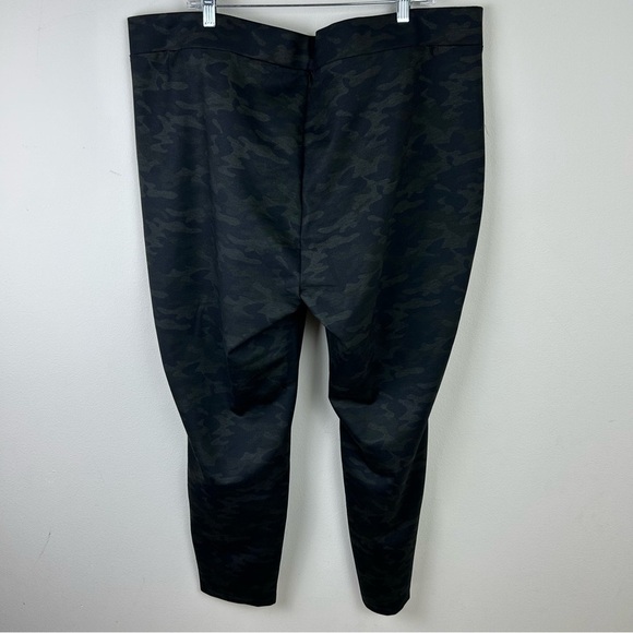 NYDJ Pull-on Urban Camo Ponte Leggings size: 22W - Picture 8 of 11